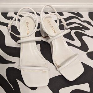 Shoe' N Tale White Leather Strappy Heels